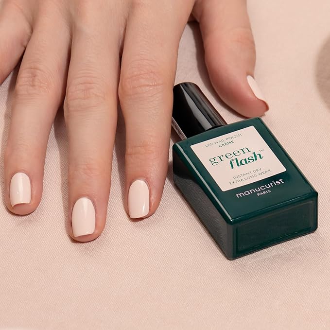 Manucurist Green Flash Gel Polish - Crème (Off-White) - UV & LED Gel Nail Polish - 12-Free, Bio-Sourced (84%) - Professional Manicure - 15 ml