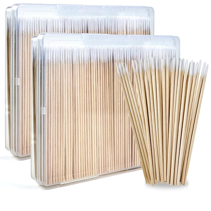 800Pcs Pointed Cotton Swabs with Storage Case, Precision Tip Cotton Swabs with Wooden Sticks, 4 Inch Microblading Buds, Microswabs for Eyelash Extensions Makeup nails Tattoo Permanent Makeup Supplies