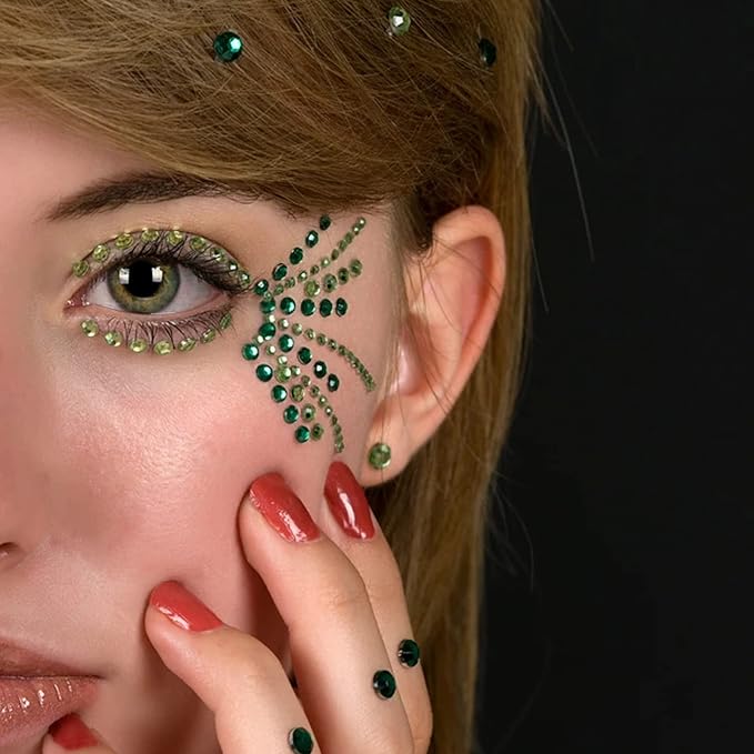 Dowarm 1440 Pieces SS4 Flatback Crystals, 1.5MM Mini Glass Rhinestones for Craft Nail Art Dance Costumes, Non Hotfix (Green/Emerald)