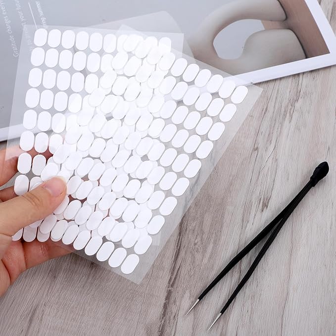 600 Pcs False Tip Double Sided Adhesive Tapes with Tweezers, Waterproof Breathable Double Sided Nail Glue Stickers for Nail Art Holder Pre-Cut Display Strips