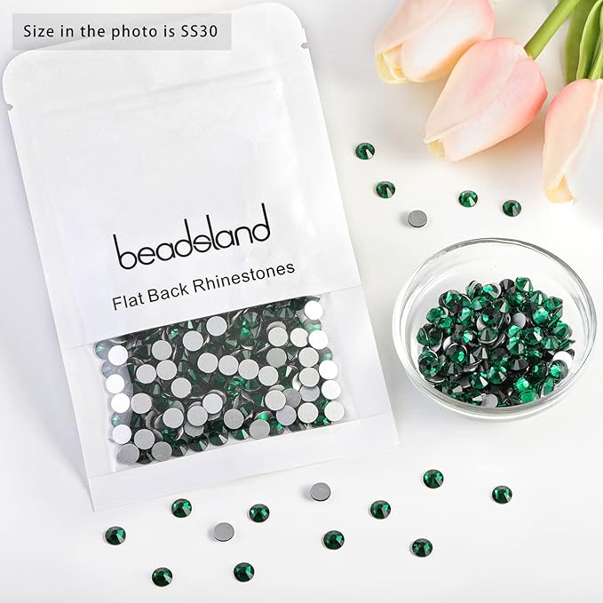 Beadsland 576pcs Flat Back Crystal Rhinestones Round Gems for Nail Art and Craft Glue Fix, Emerald, SS30,6.3-6.5mm