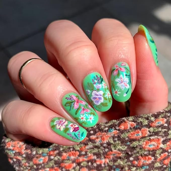 Bright Green Press on Nails Short Oval Fake Nails Intricate Flower Design Spring Summer Nails Press ons,Reusable & Easy Apply Stick on Nails for Women Manicure 24Pcs