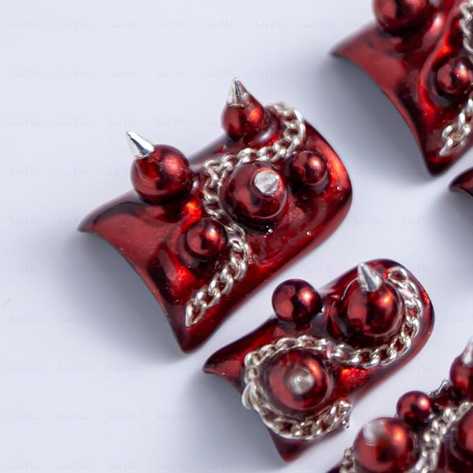 10 Pieces Luxury Acrylic Press On Nails Short Handmade Duck Nails, Red Thickened False Nails, Punk-style Silver Rivets And Chains, Reusable Fake Nails, Acrylic Nails (M)