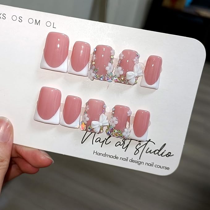 Short Coffin Duckbill Press on Nails,White French Tip Fake Nails with Rhinestones & 3D Bow Designs,10PCS Soft Gel Glue on Nails with Tools,Elegant Glossy False Nails for Daily Wedding Wear(M)