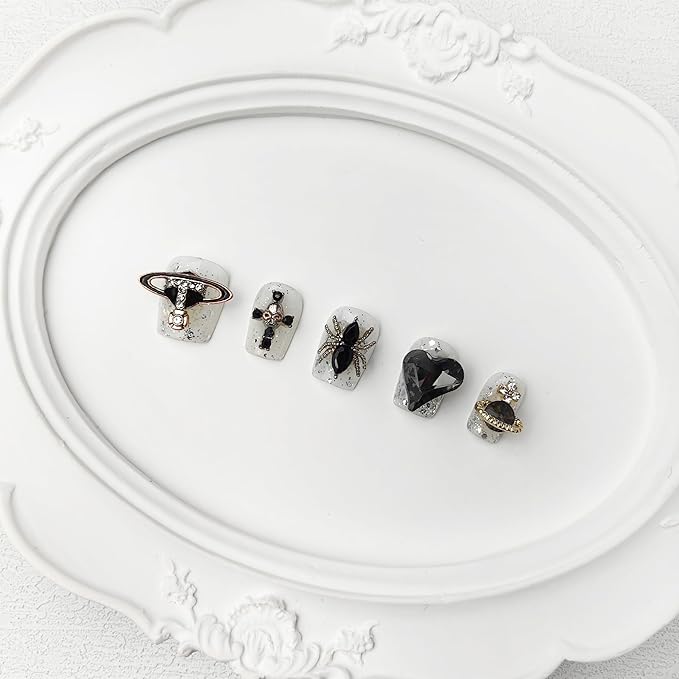 2025 Handmade Nails Reusable Short Press-On Nails with Heart Spider Planet Full Coverage Women's Fake Nail Set (Love Planet, Long)