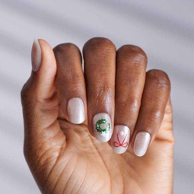 KISS Voguish Fantasy Holiday Press On Nails, ‘Sugar & Spice’, White, Short Oval, No Damage To Natural Nails, Pink Gel Nail Glue (2g), Mini Nail File, Manicure Stick, & 28 Fake Nails
