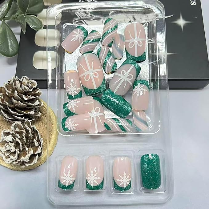 Christmas Press on Nails Medium Square Fake Nails with Bow Snowflake Designs Green French Tip Xmas False Nail Winter Acrylic Stick on Nail for Women 24 Pcs