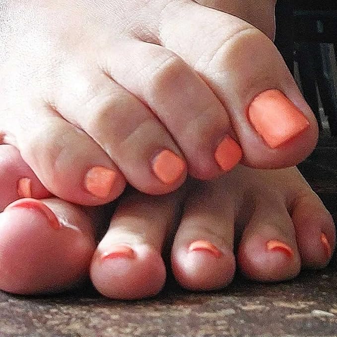 Orange Square Fake Toenails Solid Matte Press on Toe Nails Short Acrylic False Toes Nails Artificial Beach Full Cover Toenail for Women 24 Pcs (Orange)