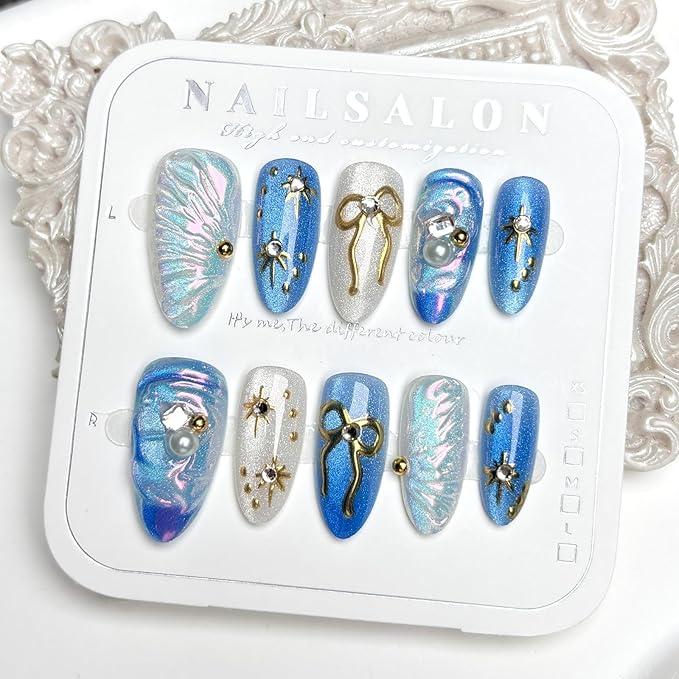 30Pcs Handmade Press on Nails Ocean Shell Holographic Fake Nails with 3D Gold Beads Starfish Bow Pearl Designs Medium Almond False Nails Glossy Full Cover Artificial Acrylic Nail for Women