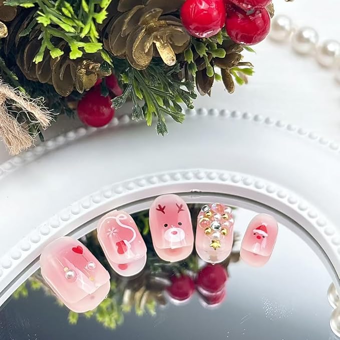 24pcs Christmas Press on Nails Short Square Fake Nails Cute Reindeer False Nails with 3D Pearl Gold Silver Gems Design Winter Pink Glossy Glue on Nails Full Cover Artificial Stick on Nail for Women