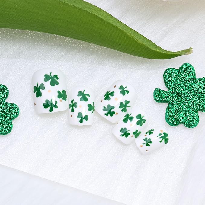 24Pcs St. Patrick's Day Fake Nails Green Shamrock Press on Nails Short Square False Nails Four Leaf Clover Glue on Nails Irish St. Patrick's Day Acrylic Stick on Nail Spring Artificial Nails for Women