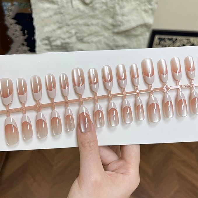 White French Tip Press on Nails Almond Medium Fake Nails Cat Eye False Nails Nude Ombre Acrylic Nails Glossy Shiny Gradient Glue on Nail for Women Manicure Decoration 30Pcs