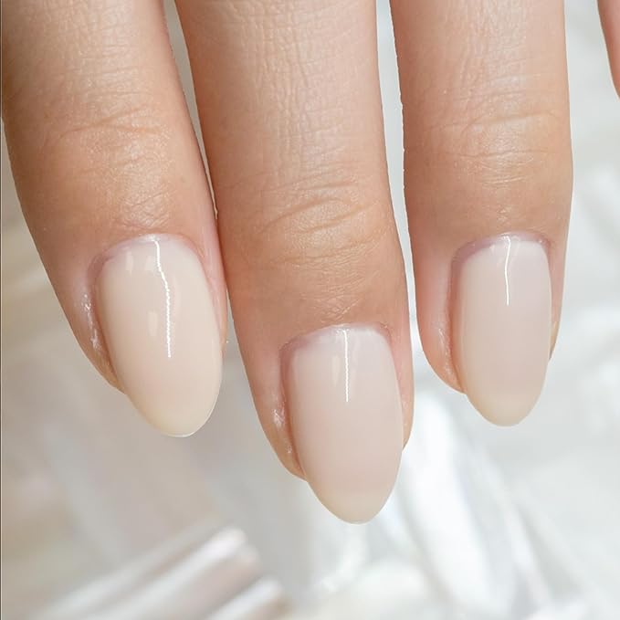 Gelish Brush-On Builder - Professional Soak-Off Gel Polish for Extensions, Overlays, Nail Art, Self-Leveling, HEMA-Free, Vegan, Long-Lasting, UV/LED Cured (Ivory Nude)