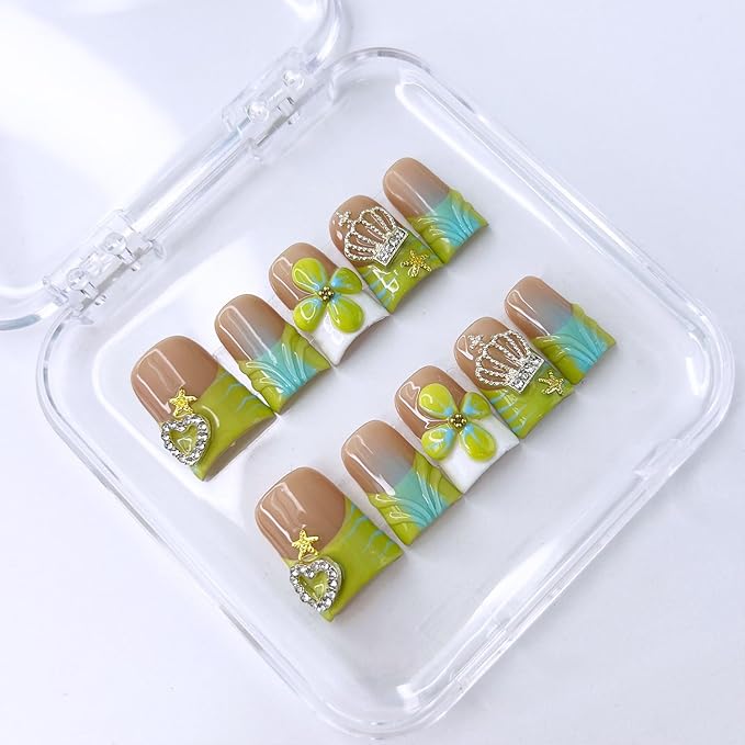 10 Pcs Handmade Press on Nails Short Duck Design False Nails 3D Flower Thick Fake Nails with Heart Shape Rhinestone French Tip Reusable Glue on Nails for Women DIY Decoration（Size M）