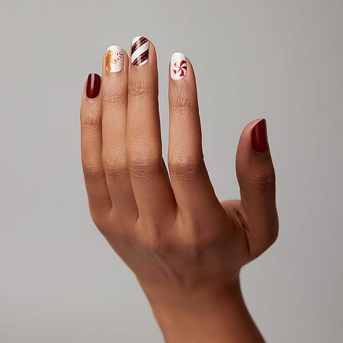 Dashing Diva Gloss Nail Strips - Jolly Good Fun | UV Free, Chip Resistant, Long Lasting Gel Nail Stickers | Contains 32 Nail Wraps, 1 Prep Pad, 1 Nail File