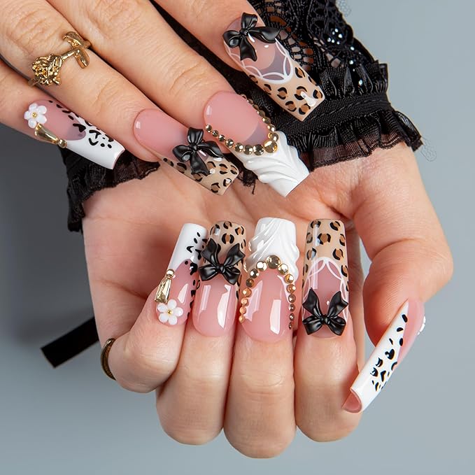 LOVFUL Short French Tip Press on Nails Chic Wild | Handmade Acrylic Press ons| Reusable Fake False Nails | Square Classic Regular 1.3in | H681-M