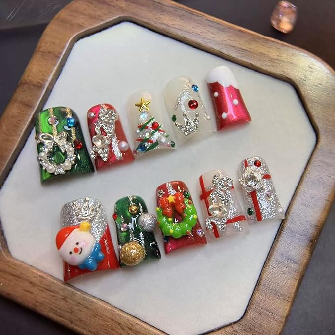 Christmas Press on Nails Handmade Medium Luxury Nails Press Ons Glitter Glossy Full Cover Fake Nails with Cute Xmas Tree Reindeer Designs Reusable Acrylic Glue on Nail for Women 10Pcs (Size M)