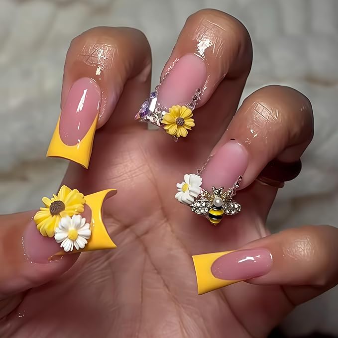100PCS Nail Charms and Gems Gold Bee Yellow Flower for Nails Design，3D Daisy Y2k Nail Jewels Bulk Nail Art Decor Set