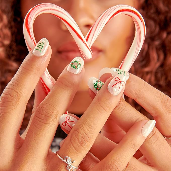 KISS Voguish Fantasy Holiday Press On Nails, ‘Sugar & Spice’, White, Short Oval, No Damage To Natural Nails, Pink Gel Nail Glue (2g), Mini Nail File, Manicure Stick, & 28 Fake Nails
