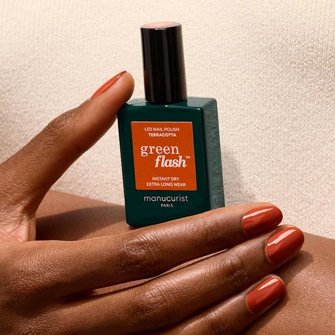 Manucurist Green Flash Gel Polish - Terracotta (Burnt Red) - UV & LED Gel Nail Polish - 12-Free, Bio-Sourced (84%) - Professional Manicure - 15 ml