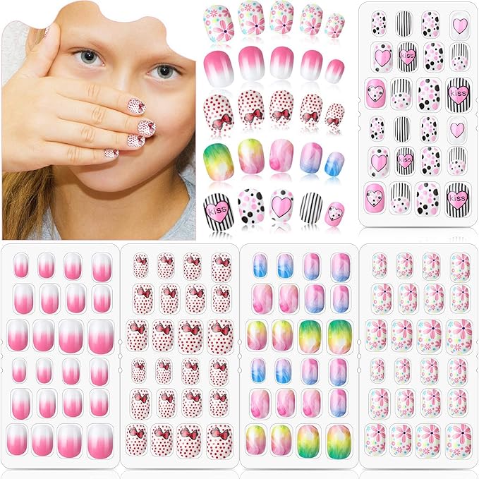 120 Pieces Kids Press on Nails Children Fake Artificial Nails Girls Full Cover Short False Christmas Fingernails for Girls Kids Design Decoration(Sweet Pattern)