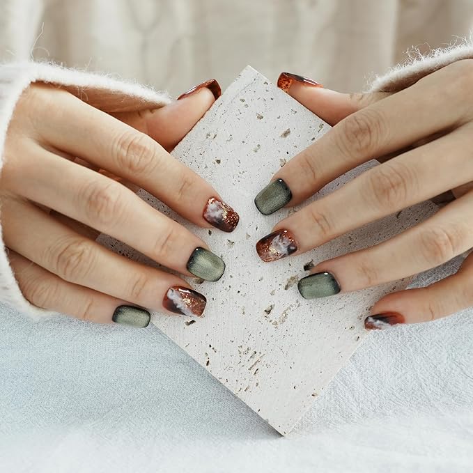 Dark Green Cat Eye Short Press On Nails Coffin, Watercolor Marble Ombre with Amber Glitter, Handmade 3D Fake Nails for Spring Summer, Party & Vacation (Medieval Fantasy,M)