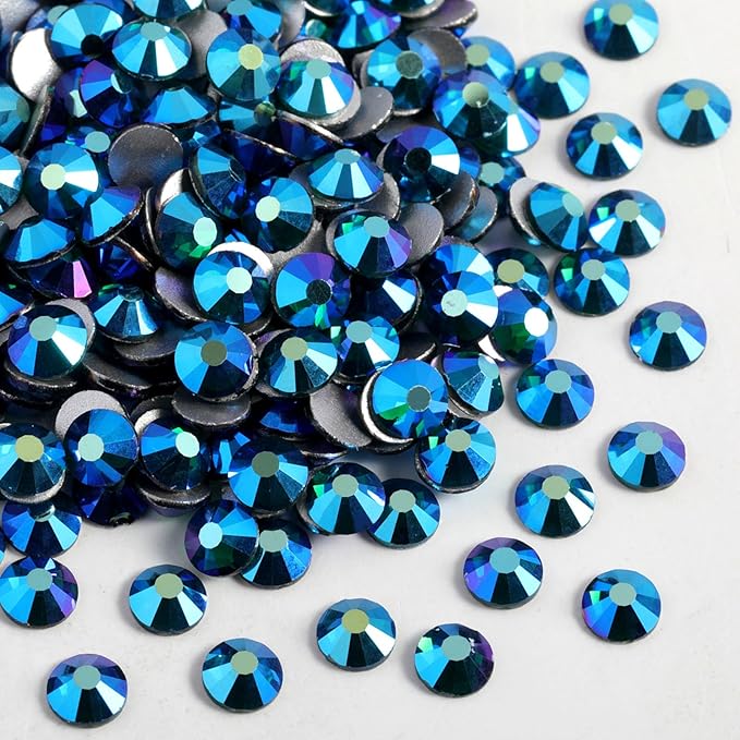 Beadsland 1440pcs Flat Back Crystal Rhinestones Round Gems for Nail Art and Craft Glue Fix, Emerald AB, SS12, 3.0-3.2mm