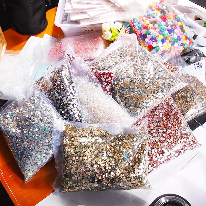 Hisenlee 14400PCS Rhinestone SS3-SS20 Crystal Gems 9 Sizes Wholesale Nail Art Rhinestone Flatback Round Glass Diamond for Crafts (SS4, AB)