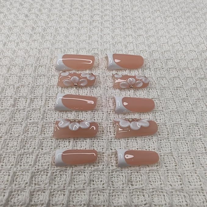 Handmade Nails Duckbill Euro American Style Nude Pink French White 3D Cute Flower Diamond Accents Gentle Sweet Skin Brightening Glossy Surface Fashion Manicure Press on Nails 10 pcs (M)