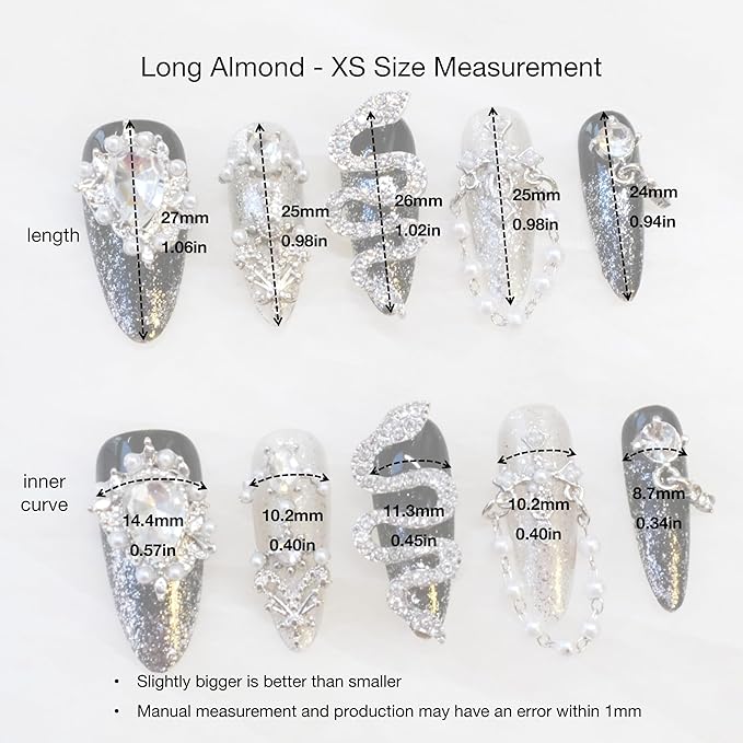 [GLORS] BlackSerpent - Luxury Handcrafted Wearable Nail Art with Luxurious Diamonds, Pearl Chain, and Black Serpent in Long Stiletto (XS, LS)