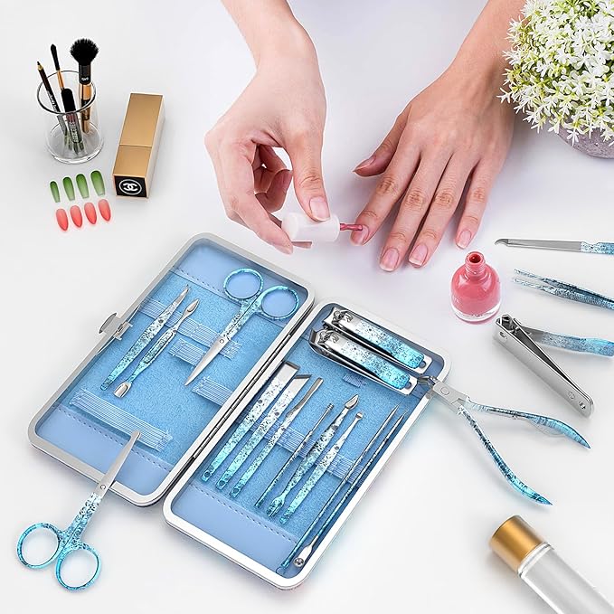 Nail Clippers Set Fingernail and Toenail Clipper Cutters, Professional Manicure Pedicure Kit 18Pcs, Nail Care Grooming Tools with Luxurious Travel Case (Diamond Blue)