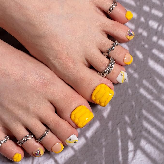 LOVFUL Press on Toenails Yummy French Tip | 20 PCS Free Size Toe Nails | Reusable Fake Nails for Toe | T131