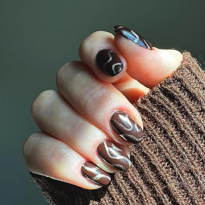 UNDN Vegan Nail Polish - Middle Earth - Brown Nail Polish for Women and Men - Long Lasting, Durable Finish - Cruelty Free - 0.5 oz