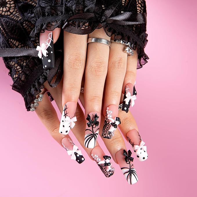 LOVFUL Short Press on Nails Midnight Doll | Handmade Acrylic Press ons | Reusable Fake False Nails | Square Classic Regular 1.3in | H608-S