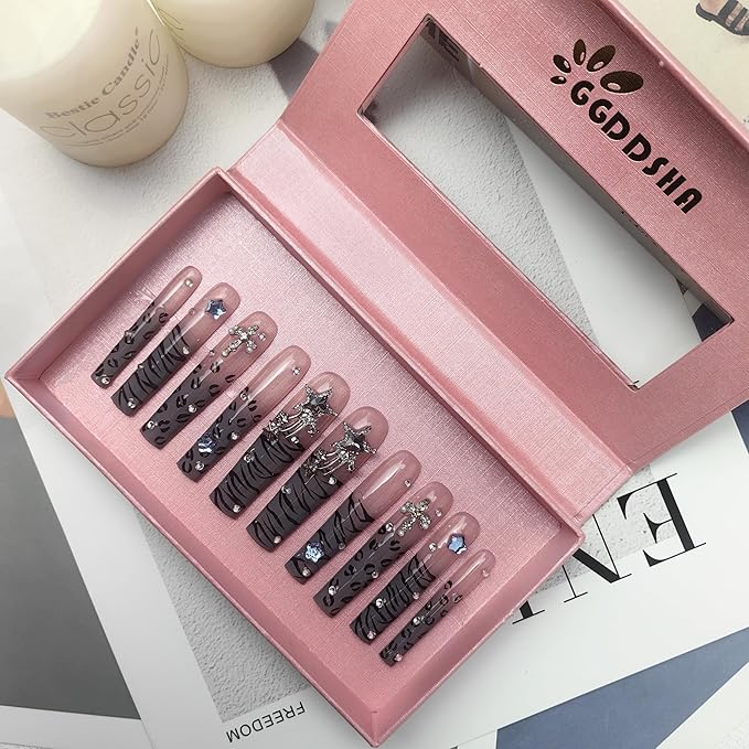 2025 Handmade Long Nails Reusable PMMA Acrylic Press on Nails Striped Gradient With Rhinestones Reusable Full Coverage Fake Nails Handmade Nails Ladies Fake Nail Set (Gradual Change, M)