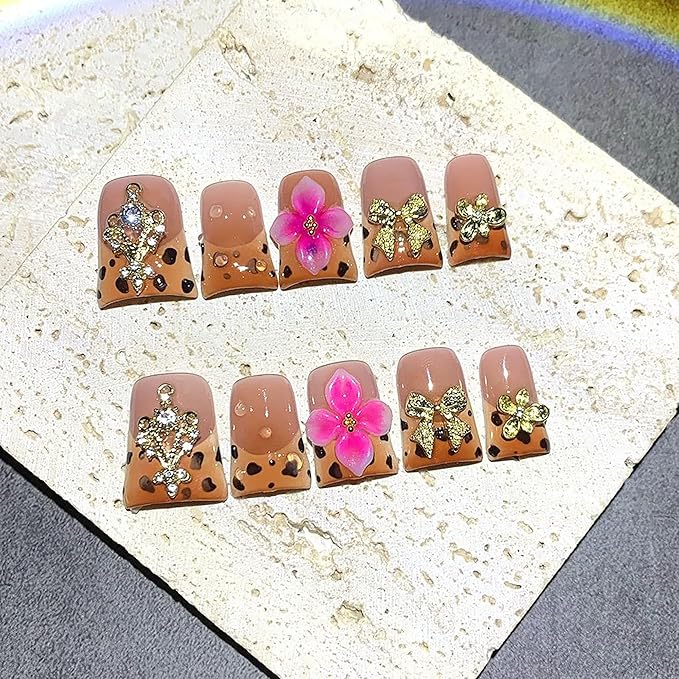 Short Duck Press on Nails Handmade Fake Nails Brown French Tip False Nails 3D Flower and Charms Designs Acrylic Nails Sparkly Reusable Stick on Nail for Wmen 10Pcs(Size M)